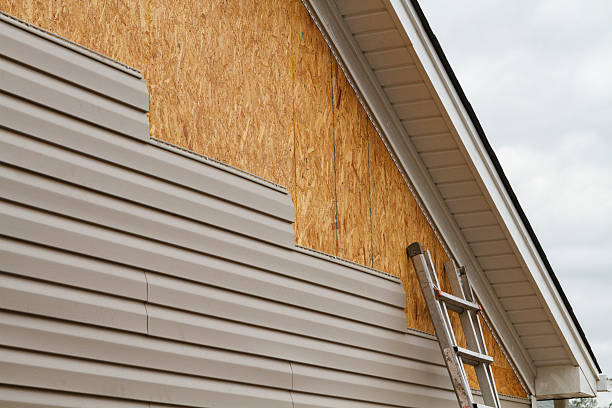 24/7 Emergency Vinyl Siding experts in Fairchance, PA